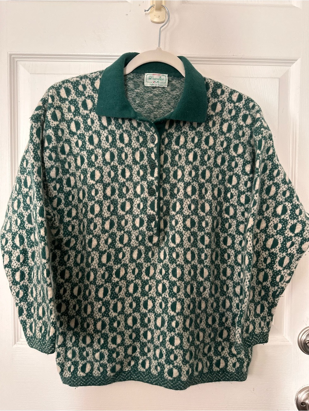United Colors Of Benetton Green and Cream Geometric Polo Sweater